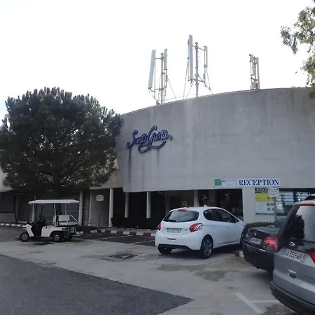 Santa Gusta Apartment *